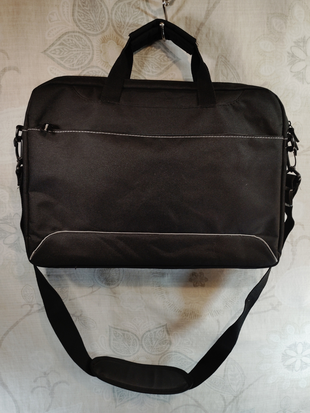Toshiba Black Laptop /Messenger/  Crossbody Bag - Professional Briefcase